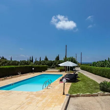 Xenia Villa Peyia